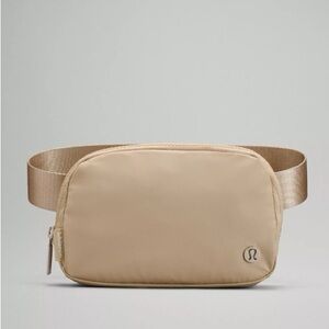Lululemon Everywhere Belt Bag | Trench